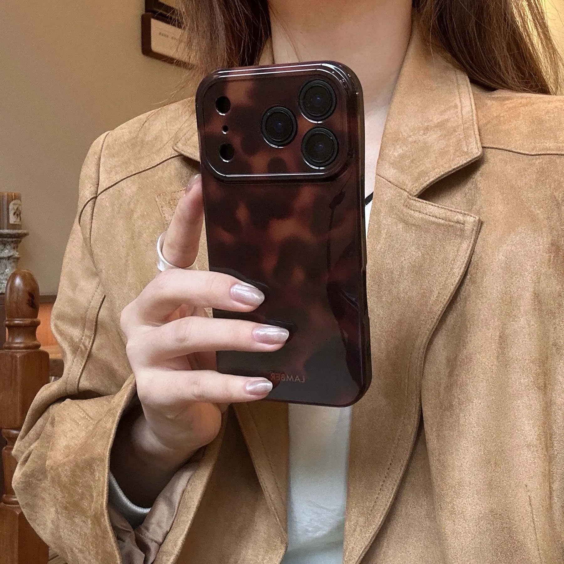 Amber back cover for iphone 16 17 pro max 13 14 15 promax ins lamber shockproof phone case conque fundas